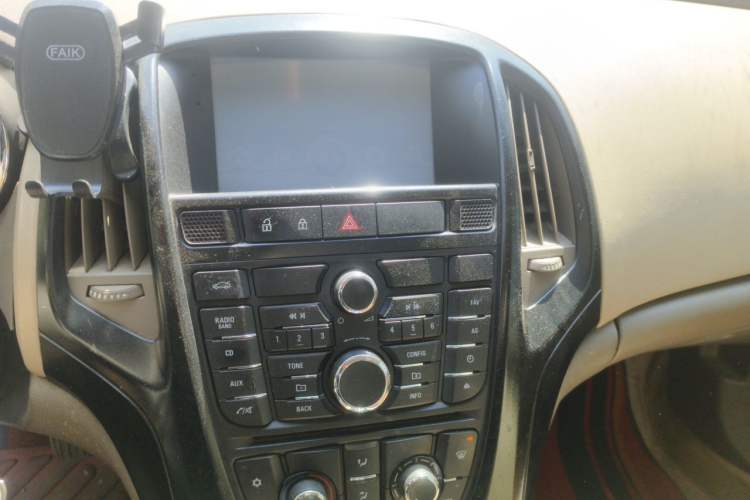 Used Buick GT 2013 GT 1.6L Manual Comfort Edition Audio And AC Panel