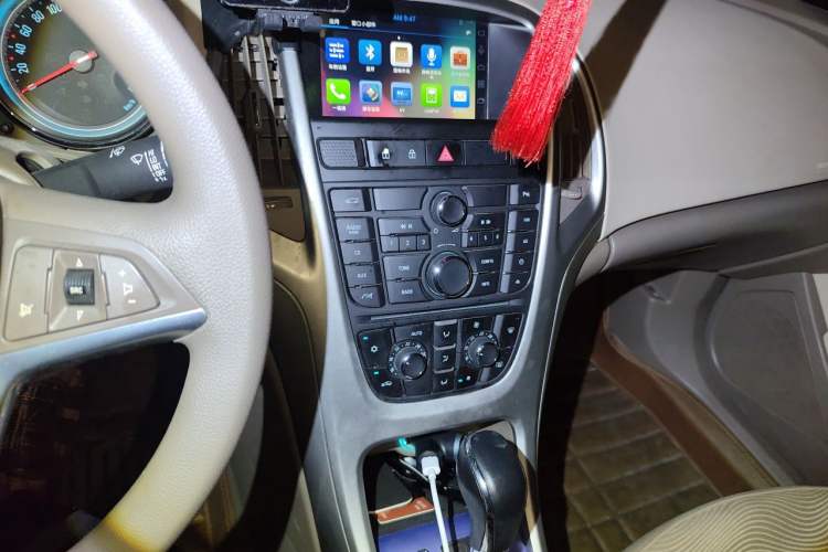 Used Buick GT 2013 GT 1.6L Automatic Fashion Edition Audio And AC Panel