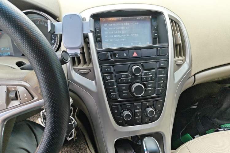 Used Buick GT 2013 GT 1.6L Automatic Fashion Edition Audio And AC Panel