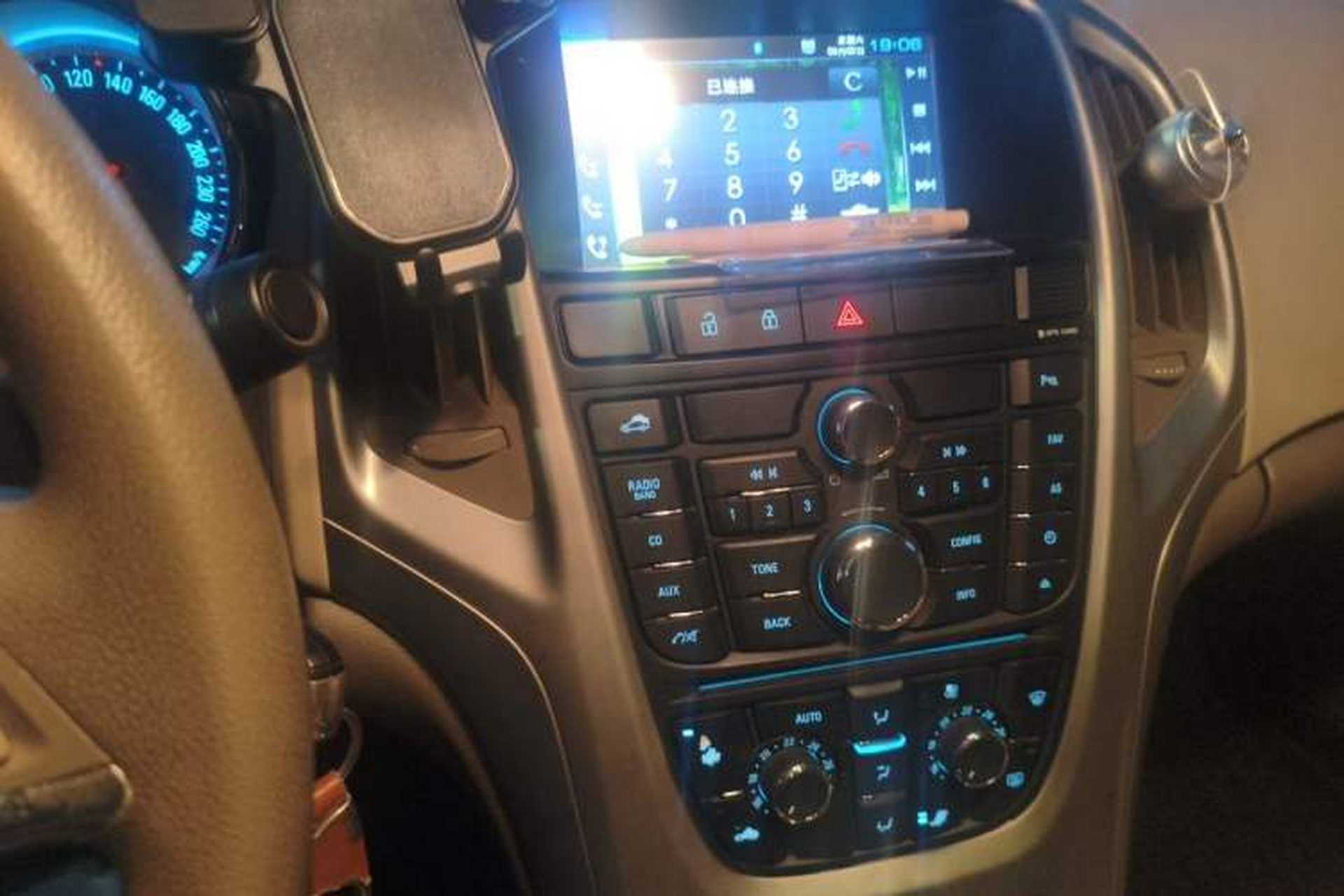 Used Buick GT 2013 GT 1.6L Automatic Fashion Edition Audio And AC Panel