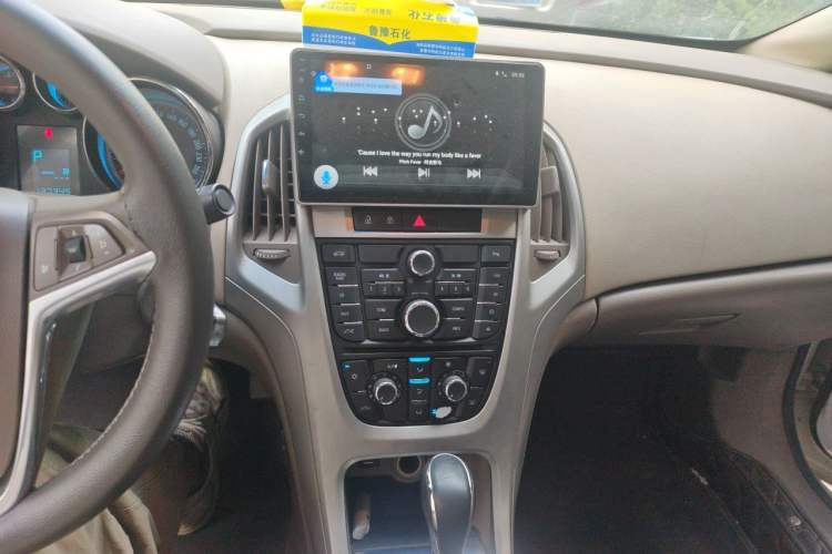 Used Buick GT 2013 GT 1.6L Automatic Fashion Edition Audio And AC Panel