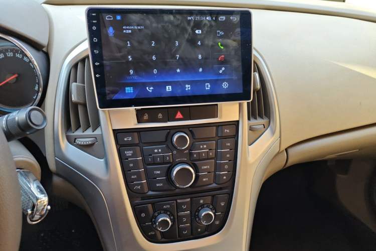 Used Buick GT 2013 GT 1.6L Automatic Comfort Edition Audio And AC Panel