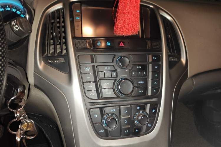 Used Buick GT 2013 XT 1.6L Manual Entry-Level Model Audio And AC Panel