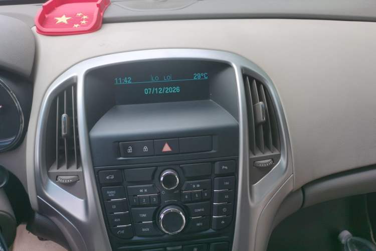 Used Buick GT 2013 GT 1.6L Automatic Fashion Edition Audio And AC Panel