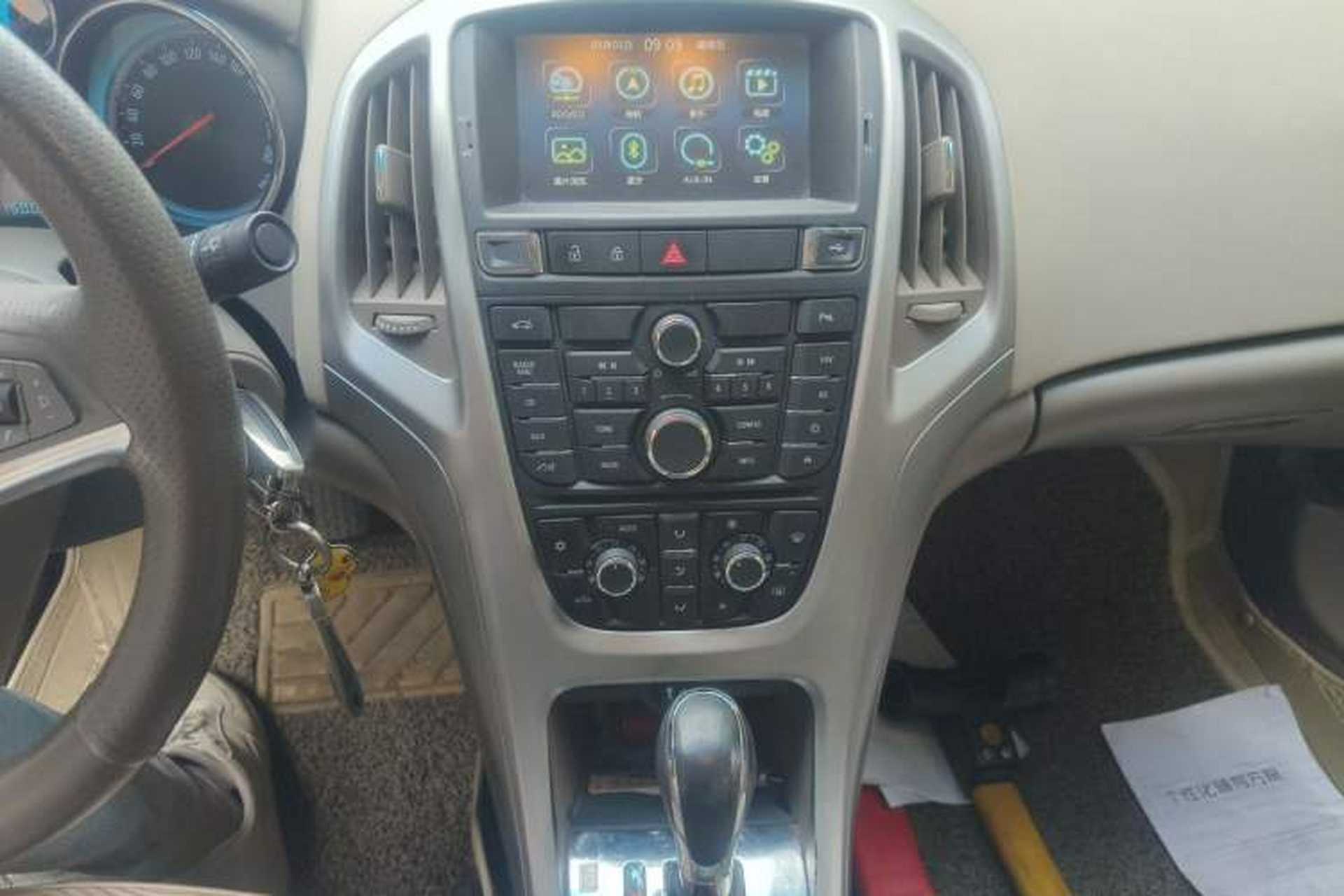 Used Buick GT 2013 GT 1.6L Automatic Fashion Edition Audio And AC Panel