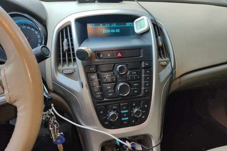 Used Buick GT 2013 GT 1.6L Manual Entry-Level Model Audio And AC Panel