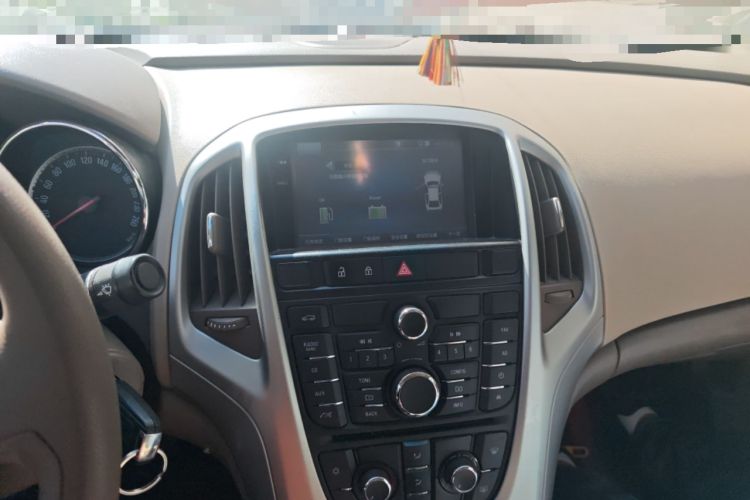 Used Buick GT 2013 GT 1.6L Automatic Comfort Edition Audio And AC Panel
