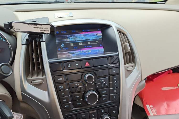 Used Buick GT 2013 GT 1.6L Automatic Fashion Edition Audio And AC Panel