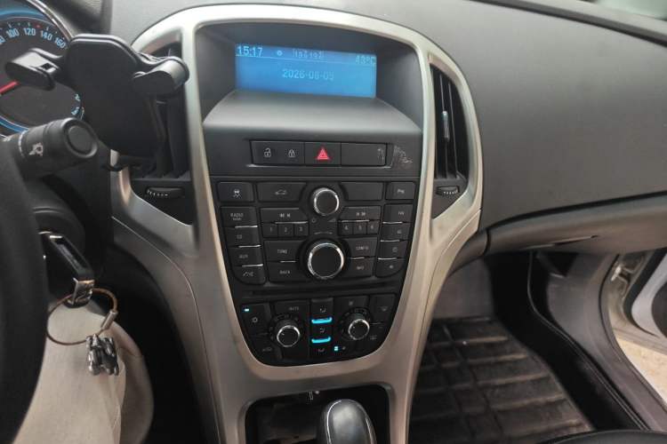 Used Buick GT 2013 GT 1.6T Automatic Fashion Sport Edition Audio And AC Panel