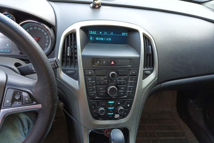 Used Buick GT 2013 XT 1.6T Automatic Fashion Sport Edition Audio And AC Panel