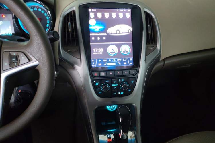 Used Buick GT 2013 GT 1.6L Automatic Fashion Edition Audio And AC Panel