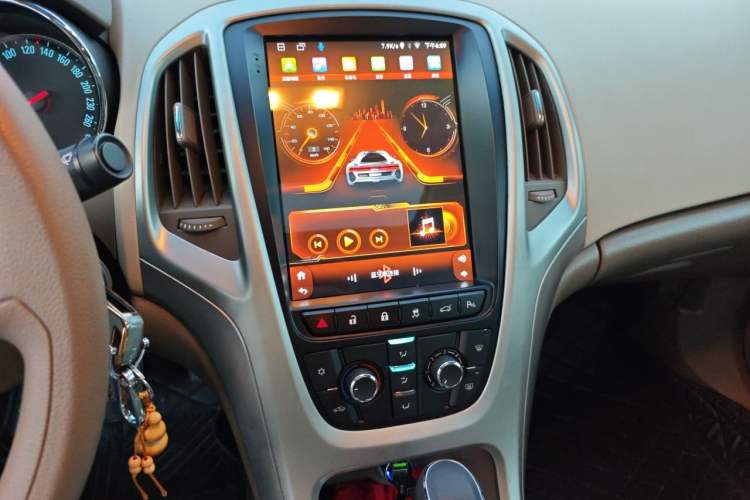 Used Buick GT 2013 GT 1.6L Automatic Comfort Edition Audio And AC Panel