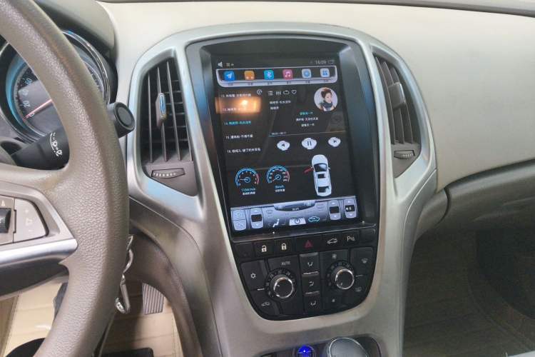 Used Buick GT 2013 GT 1.6L Automatic Comfort Edition Audio And AC Panel