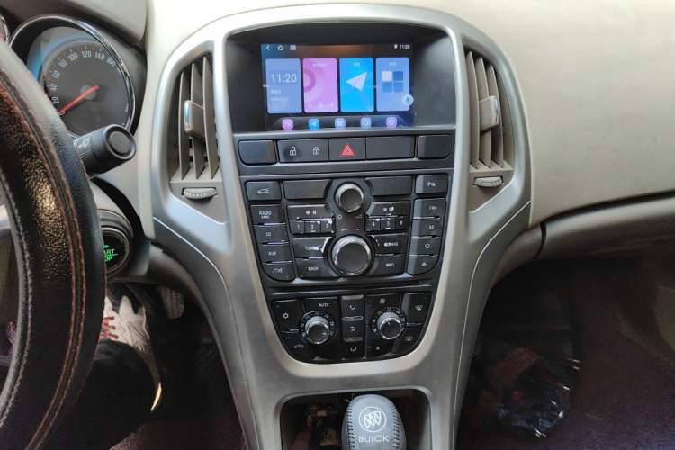 Used Buick GT 2013 GT 1.6L Automatic Fashion Edition Audio And AC Panel