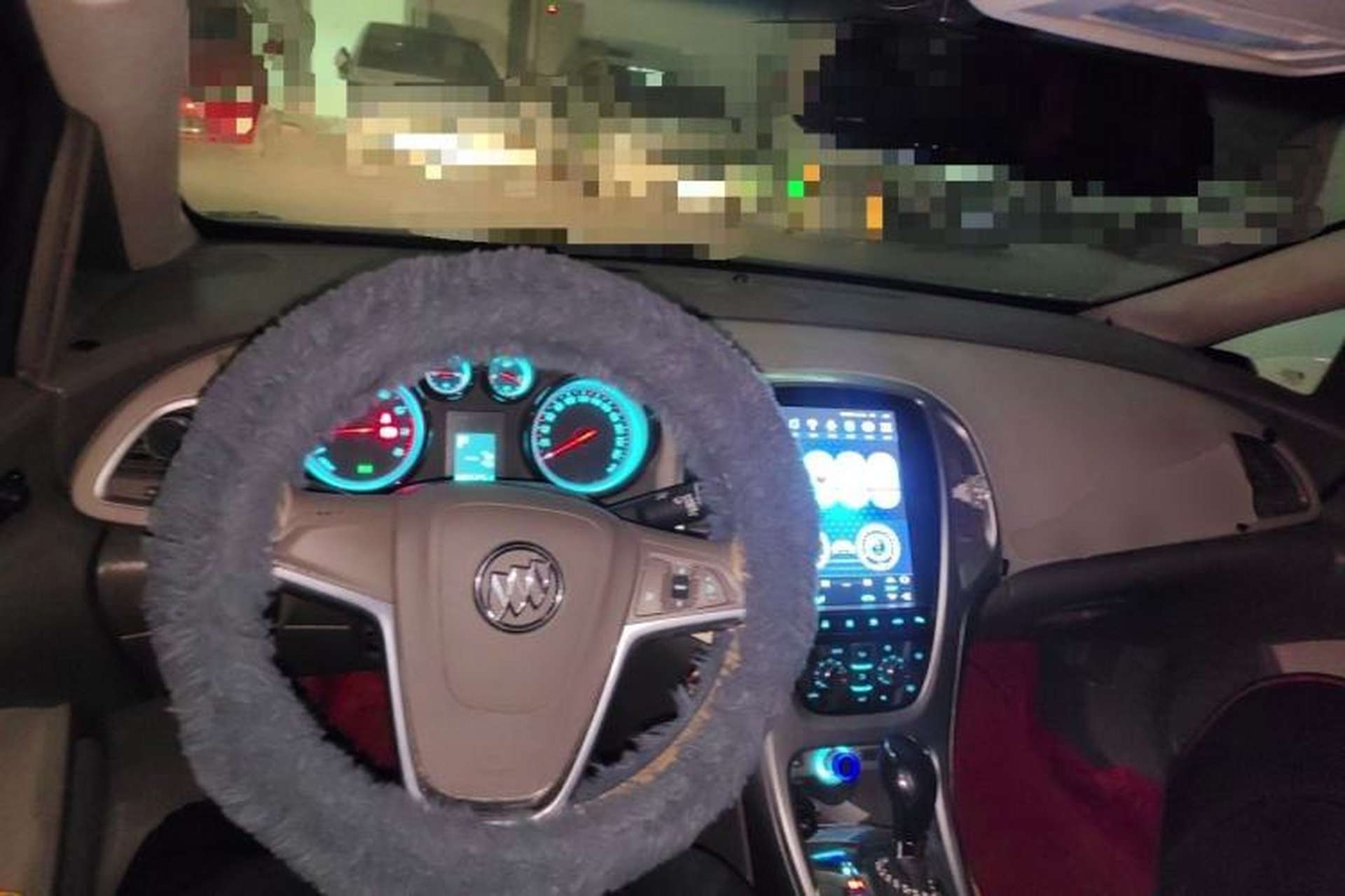 Used Buick GT 2013 GT 1.6L Automatic Fashion Edition Center Console