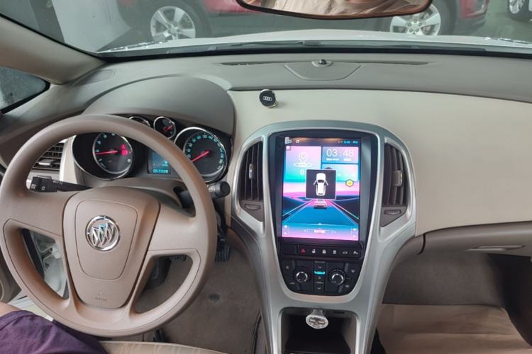 Used Buick GT 2013 GT 1.6L Manual Comfort Edition Center Console