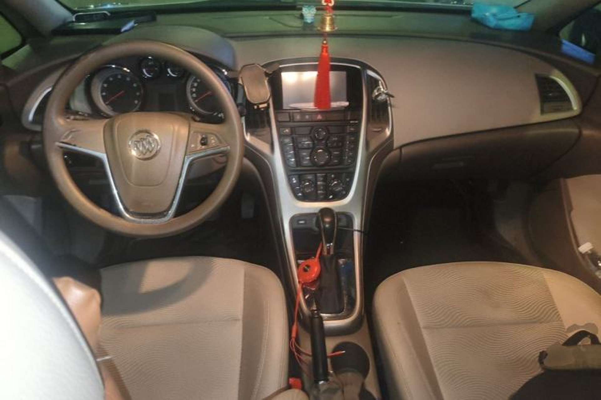 Used Buick GT 2013 GT 1.6L Automatic Fashion Edition Center Console