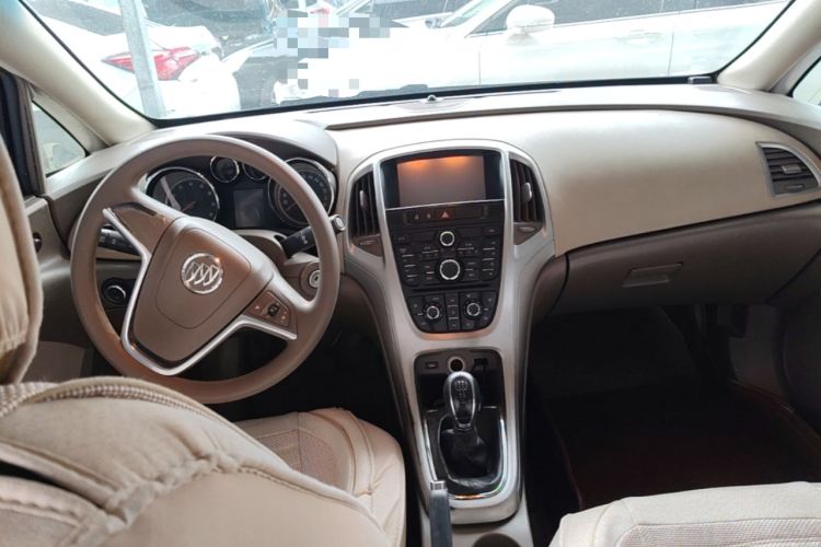 Used Buick GT 2013 GT 1.6L Manual Entry-Level Model Center Console