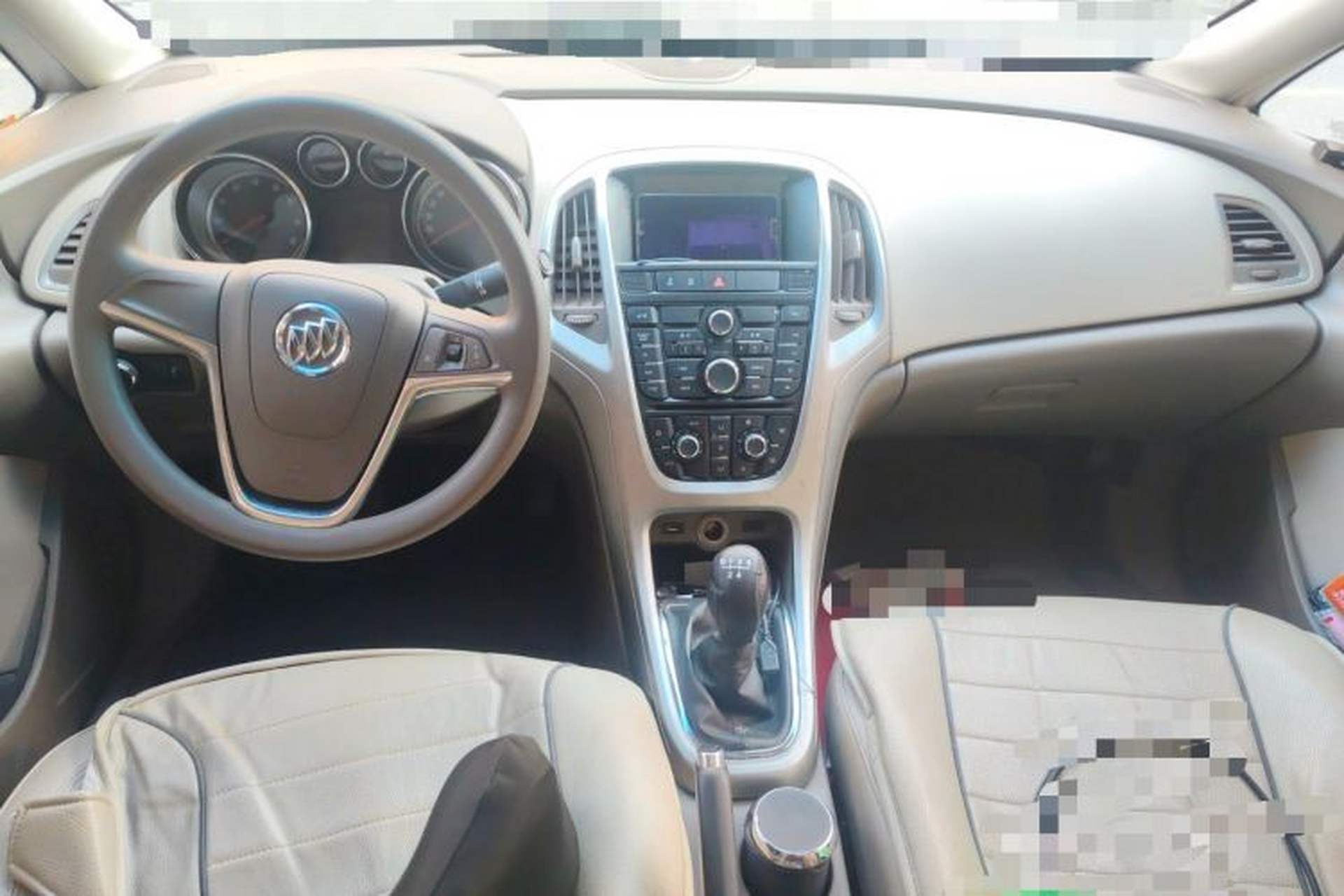 Used Buick GT 2013 GT 1.6L Manual Entry-Level Model Center Console