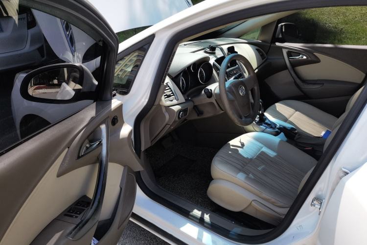 Used Buick GT 2013 GT 1.6L Automatic Comfort Edition Driver Seat
