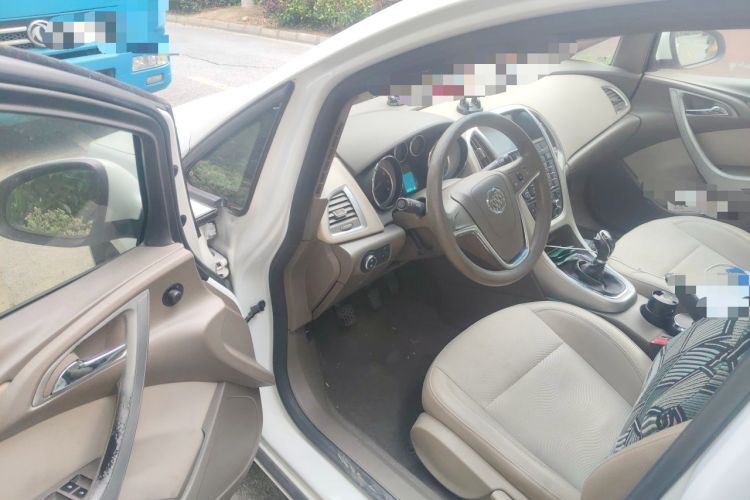 Used Buick GT 2013 GT 1.6L Manual Entry-Level Model Driver Seat