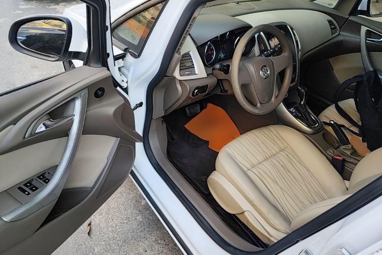 Used Buick GT 2013 GT 1.6L Automatic Comfort Edition Driver Seat