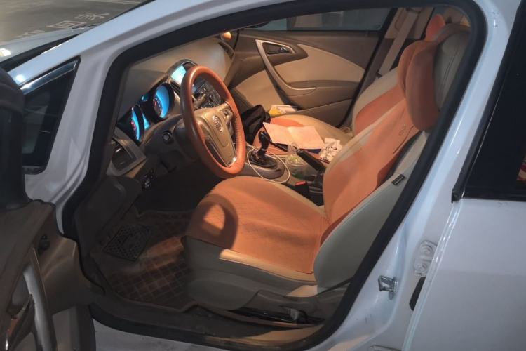 Used Buick GT 2013 GT 1.6L Manual Entry-Level Model Driver Seat