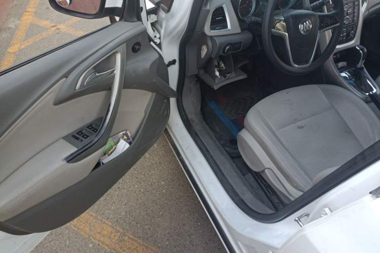 Used Buick GT 2013 XT 1.6L Automatic Fashion Edition Driver Seat