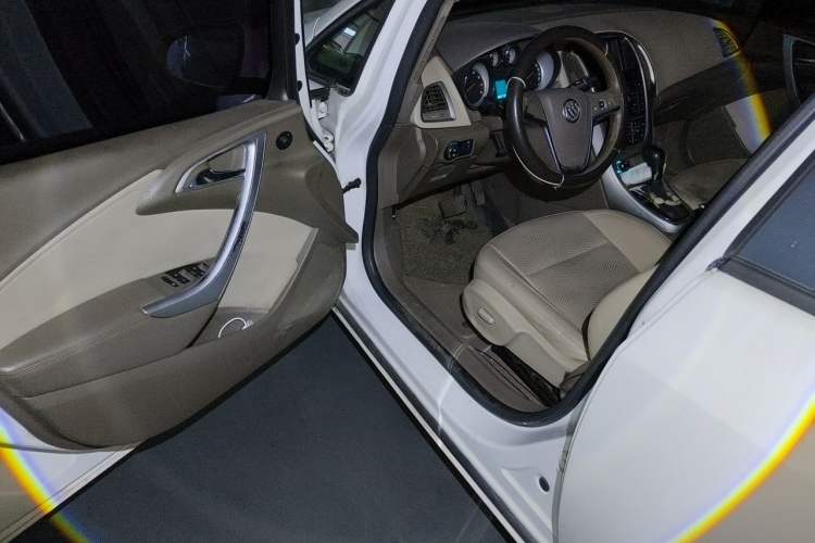 Used Buick GT 2013 GT 1.6L Automatic Comfort Edition Driver Seat