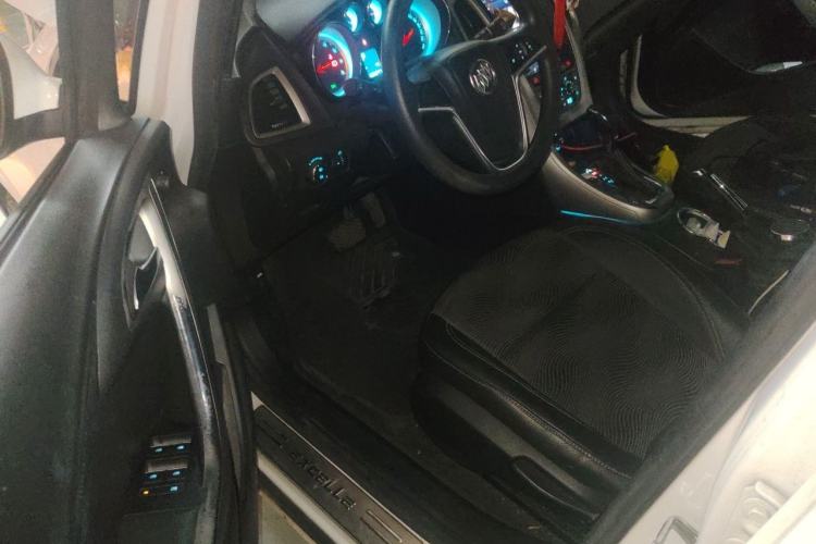 Used Buick GT 2013 XT 1.6L Automatic Fashion Edition Driver Seat