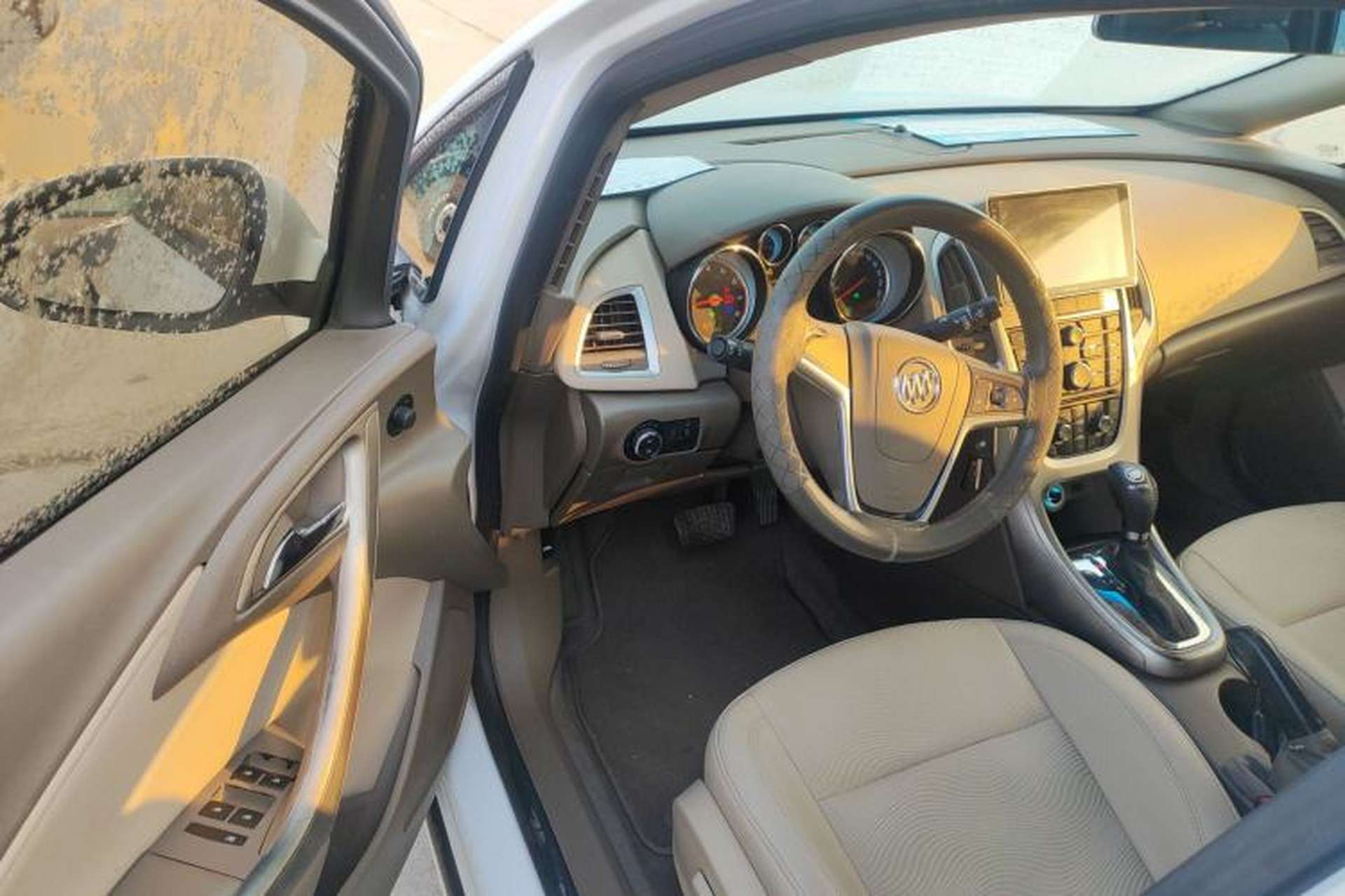 Used Buick GT 2013 GT 1.6L Automatic Fashion Edition Driver Seat