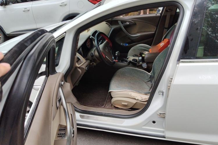 Used Buick GT 2013 GT 1.6L Automatic Comfort Edition Driver Seat