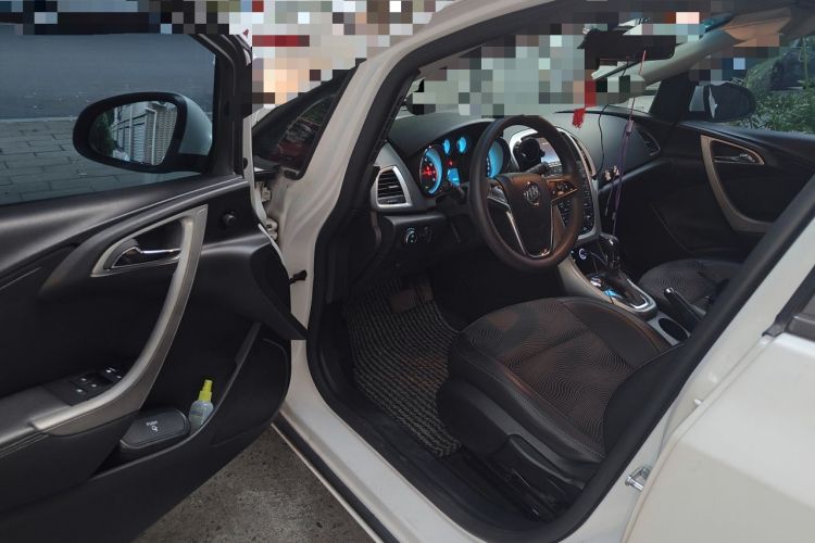 Used Buick GT 2013 XT 1.6L Automatic Fashion Edition Driver Seat