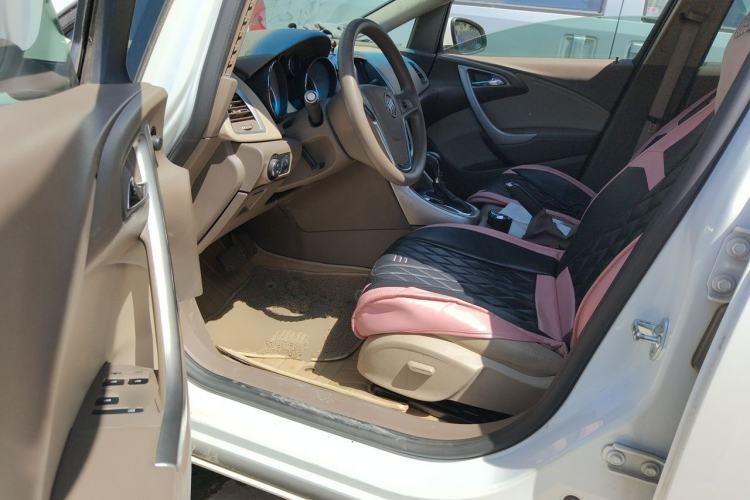 Used Buick GT 2013 GT 1.6L Automatic Fashion Edition Driver Seat