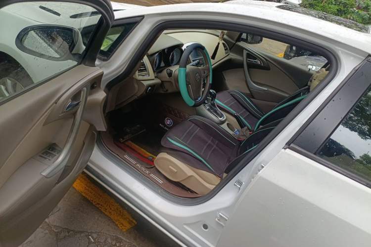Used Buick GT 2013 GT 1.6L Automatic Fashion Edition Driver Seat