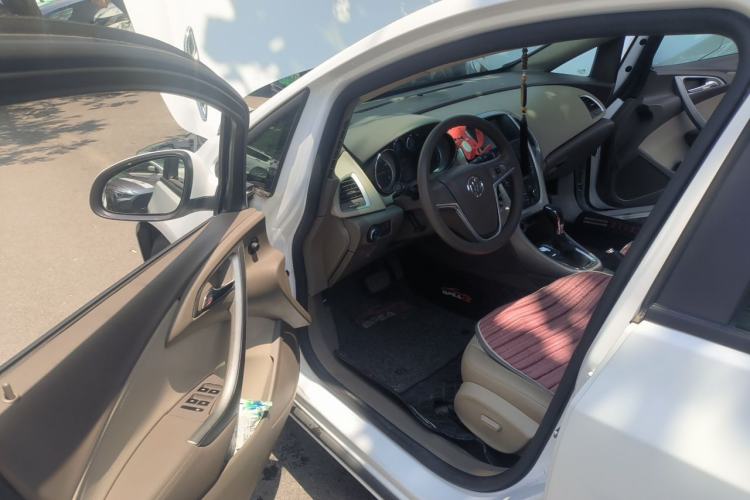 Used Buick GT 2013 GT 1.6L Automatic Fashion Edition Driver Seat