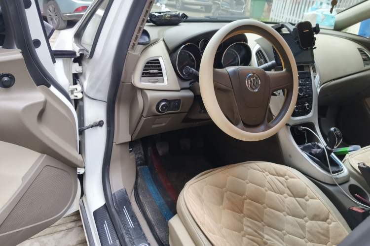 Used Buick GT 2013 GT 1.6L Manual Comfort Edition Driver Seat