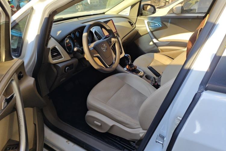 Used Buick GT 2013 GT 1.6L Automatic Comfort Edition Driver Seat