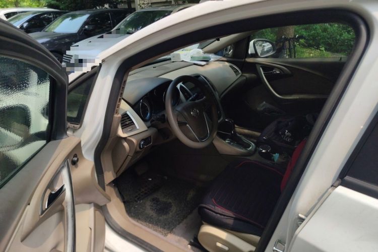 Used Buick GT 2013 GT 1.6L Automatic Fashion Edition Driver Seat