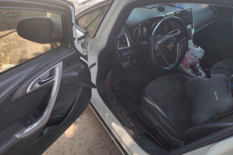 Used Buick GT 2013 XT 1.6T Automatic Fashion Sport Edition Driver Seat