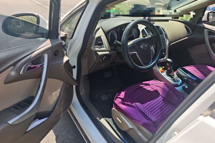 Used Buick GT 2013 GT 1.6L Automatic Fashion Edition Driver Seat