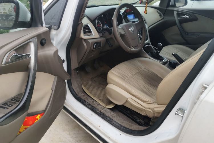 Used Buick GT 2013 GT 1.6L Manual Comfort Edition Driver Seat