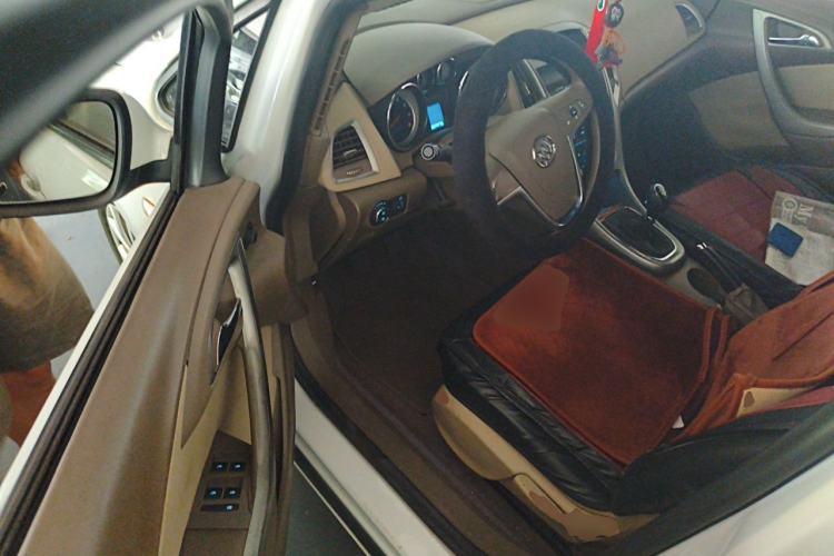 Used Buick GT 2013 GT 1.6L Manual Entry-Level Model Driver Seat