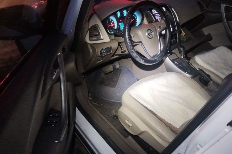 Used Buick GT 2013 GT 1.6L Automatic Fashion Edition Driver Seat