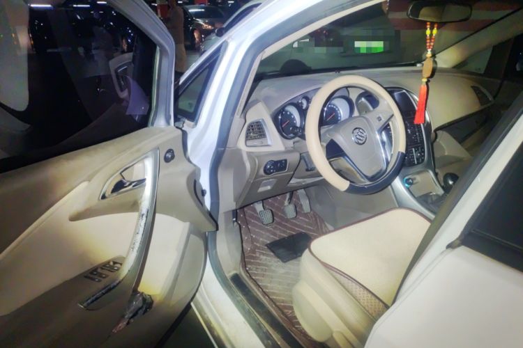 Used Buick GT 2013 GT 1.6L Manual Entry-Level Model Driver Seat