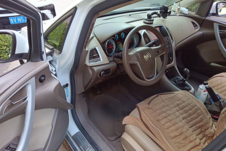 Used Buick GT 2013 GT 1.6L Manual Entry-Level Model Driver Seat