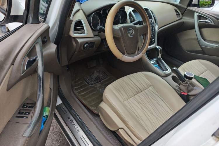 Used Buick GT 2013 GT 1.6L Automatic Comfort Edition Driver Seat