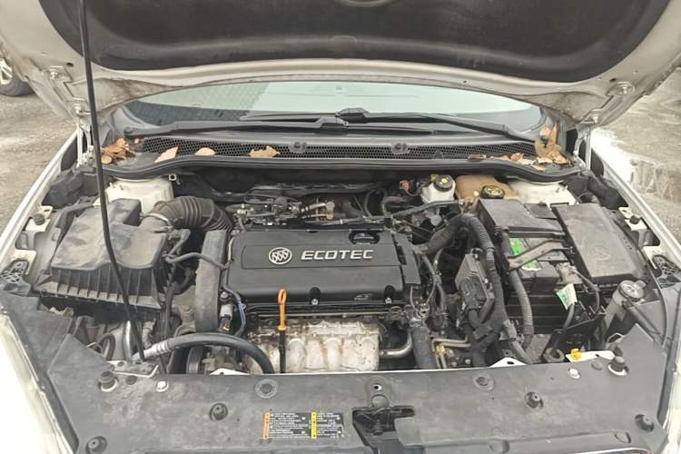 Used Buick GT 2013 GT 1.6L Automatic Fashion Edition Engine Bay