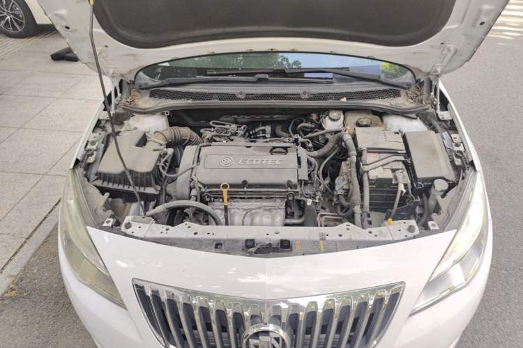 Used Buick GT 2013 XT 1.6L Automatic Fashion Edition Engine Bay