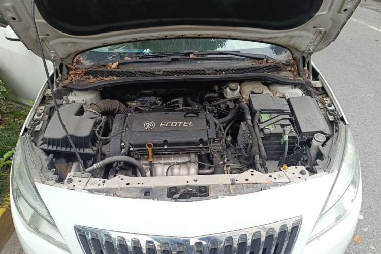 Used Buick GT 2013 XT 1.6L Automatic Fashion Edition Engine Bay